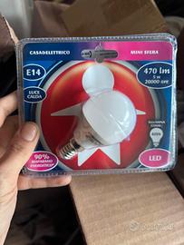 Lampadina led e 14 mini sfera  luce calda nuove ,