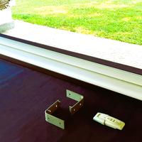 Schermo proiezioni avvolgibile con telecomando