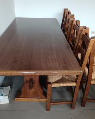 tavolo in legno massiccio