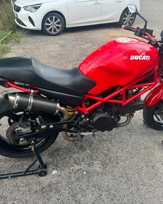 Ducati Monster 695 perfetta per A2