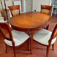 tavolo in ciliegio con 4 sedie 