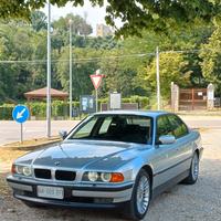 BMW e38 735i  V8 3500c  235cv TARGA ORO ASI ALPINA