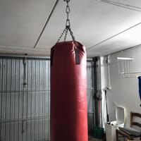 SACCO DA BOXE CON GANCIO A MURO