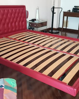 struttura letto matrimoniale in pelle