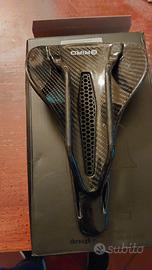 sella in 3d con scafo in carbonio 