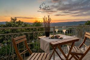 Villa panoramica con giardino