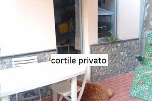 ALASSIO 300m dal mare bilocale no barriere cortile