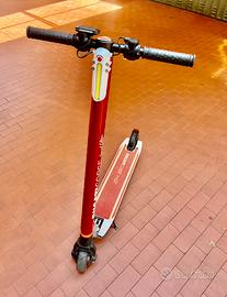 Minopattino elettrico Ducati Corse Special Edition