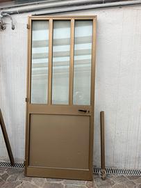 Porta a singola anta in alluminio