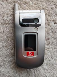 Cellulare Sharp GX30 apertura a conchiglia 