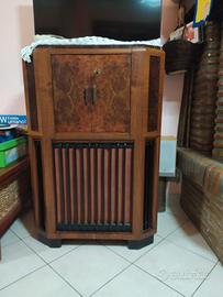 mobile radio giradischi 