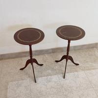 Coppia tavolini il legno.