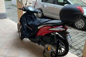 Moto scooter Piaggio Liberty 125