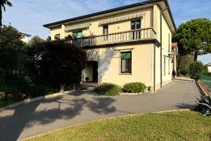 PORZIONE DI BIFAMILIARE A CASATENOVO