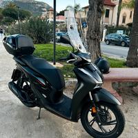 🛵HONDA SH 150 Sport Nero-5.700 KM–GARANZIA 5 ANNI