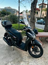 🛵HONDA SH 150 Sport Nero-5.700 KM–GARANZIA 5 ANNI