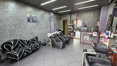 Locale commerciale uso ufficio/negozio/laboratorio