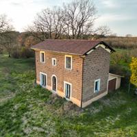 Affascinante casale storico ristrutturato