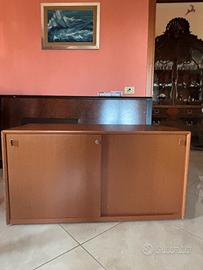 Mobile basso in legno color noce – 124×65×57,5 cm