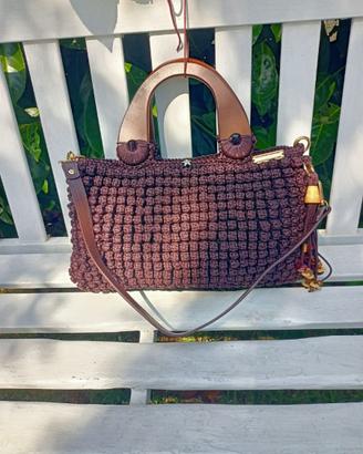 Borsa in macramè marrone scuro