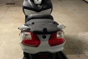 Scooter Maxsym 400