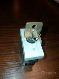 BTicino N 4012 interruttore a chiave 