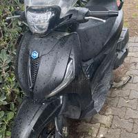 SCOOTER PIAGGIO BEVERLY 400 HPE 2024