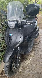 SCOOTER PIAGGIO BEVERLY 400 HPE 2024