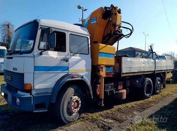 IVECO 170-30 TC 3 ASSI CON GRU EFFER 37N