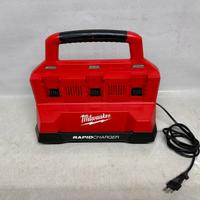 Milwaukee M18 PC6 Caricabatterie Multiplo Packout