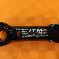 Attacco manubrio carbonio ITM