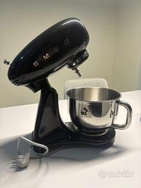 Impastatrice planetaria Smeg  Barbecue Edition