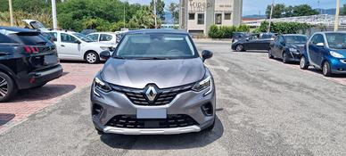 Renault Captur anno 12/2022