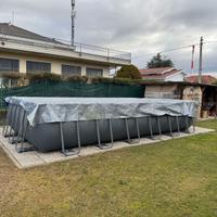 Piscina accessoriata
