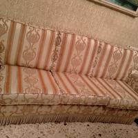 Divano 3 posti e 2 poltrone