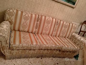 Divano 3 posti e 2 poltrone