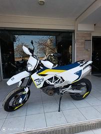 HUSQVARNA SUPERMOTO 701