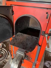Bruciatore a legna per riscaldamento