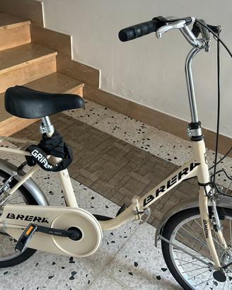 Bici pieghevole pari al nuovo