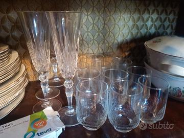 bicchieri di varie misure in vetro 
