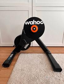 Wahoo KICKR CORE V2 con Zwift Cog 
