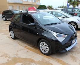 TOYOTA Aygo Connect 1.0 VVT-i 72CV 5 porte x-bus