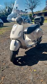 vespa 300gts