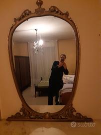 Specchiera in legno dorato 