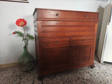 MADIA ANTICA PERFETTAMENTE RESTAURATA  CREDENZA