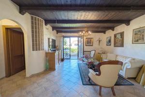 VILLA A SCHIERA A CIAMPINO