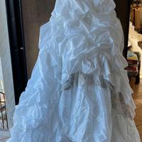 Abito da sposa sartoriale modello principessa