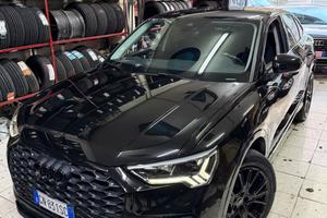 Audi Q3 35 TDI S tronic Identity Black