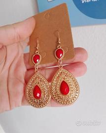 Orecchini Pendenti Oro e Rosso a Goccia – Eleganti