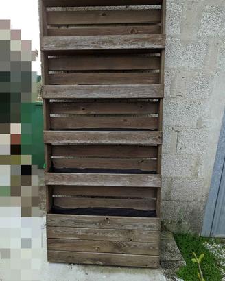 Fioriera verticale in legno